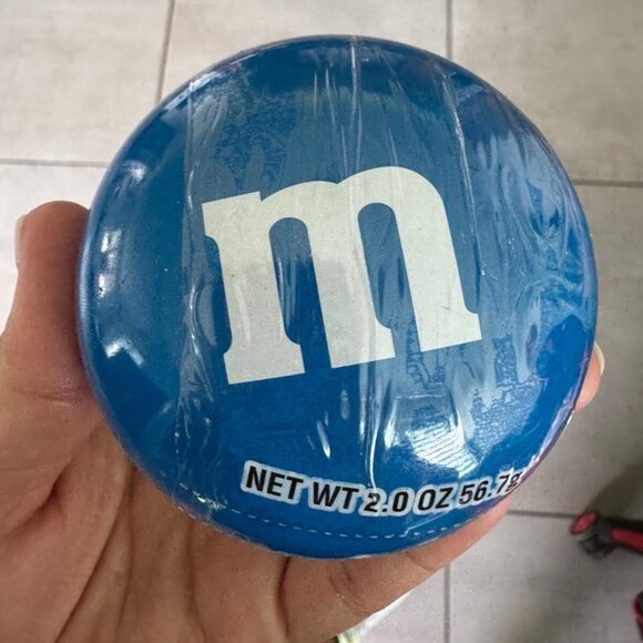 Vintage M&M’s Blue Round Tin Candy Ball – Y2K 90s Collectible – Sealed - Picture 1 of 3